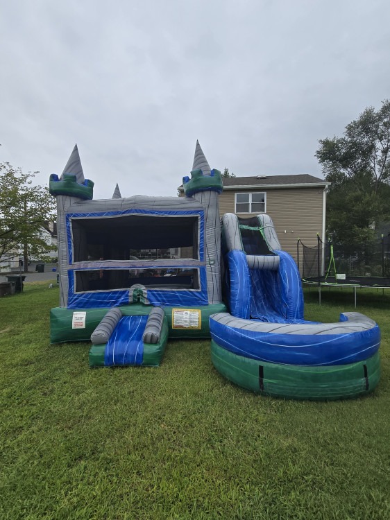 Emerald Castle Waterslide/Bounce